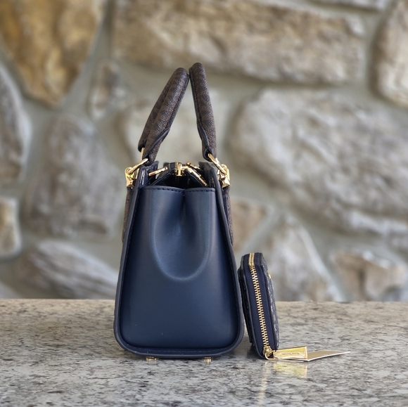 Michael Kors Marilyn Small Logo Blue Crossbody SET - Picture 2 of 14